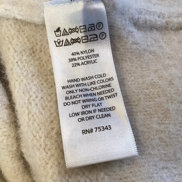 Jessica Simpson Button Front Ivory, Cream Boxy Soft Collared Cardigan Sz Large - Picture 5 of 6